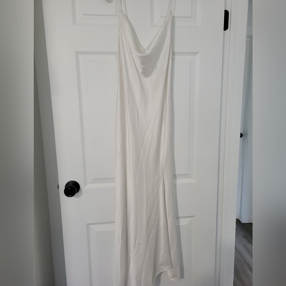 Alice + Olivia Off-white Satin Dress